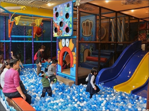 彰化亲子餐厅推荐～『麻吉乐园-彰化海盗馆』